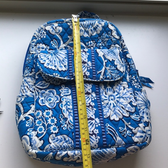 Vera Bradley back pack - Picture 4 of 5